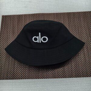 🔥NWT🔥ALO Yoga lightweight bucket hat | shopping | travel | sun protection